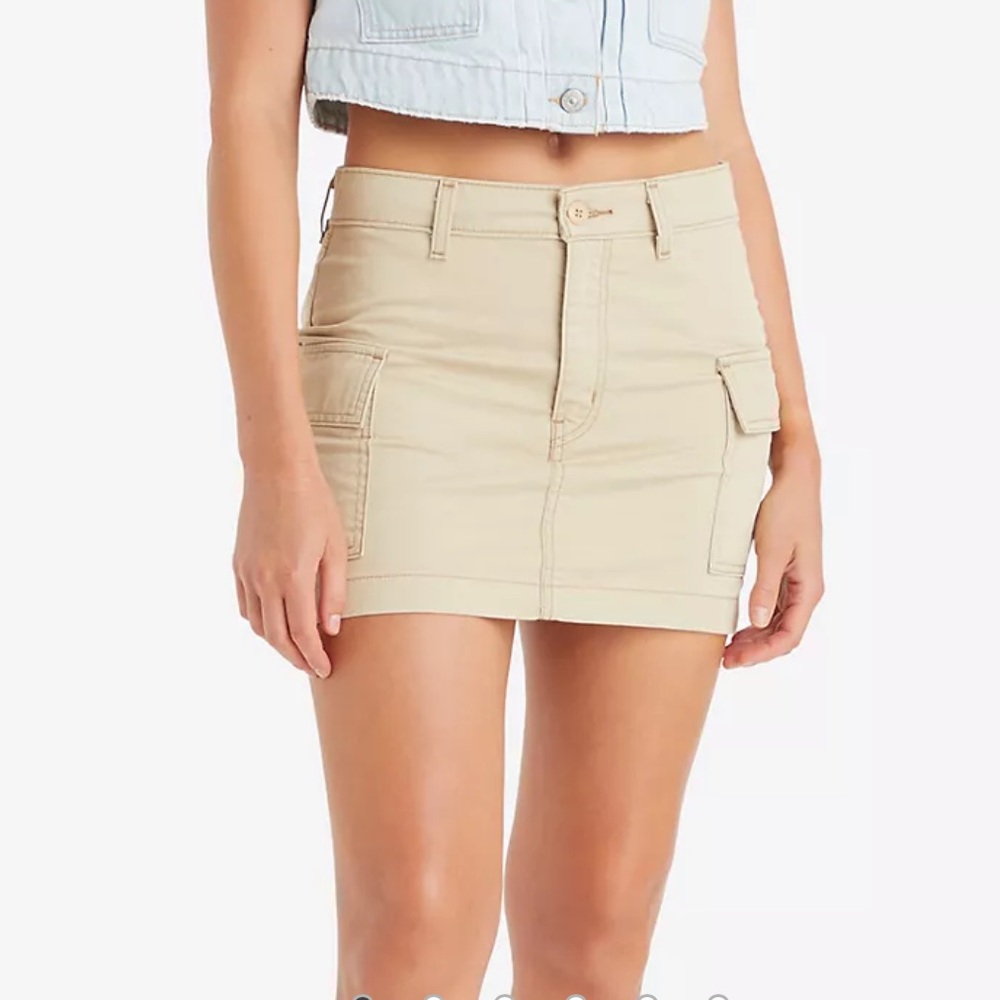 Levi’s Cargo Skirt